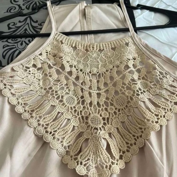 Plus Size Ruffle Hem Halter Top - Picture 4 of 5